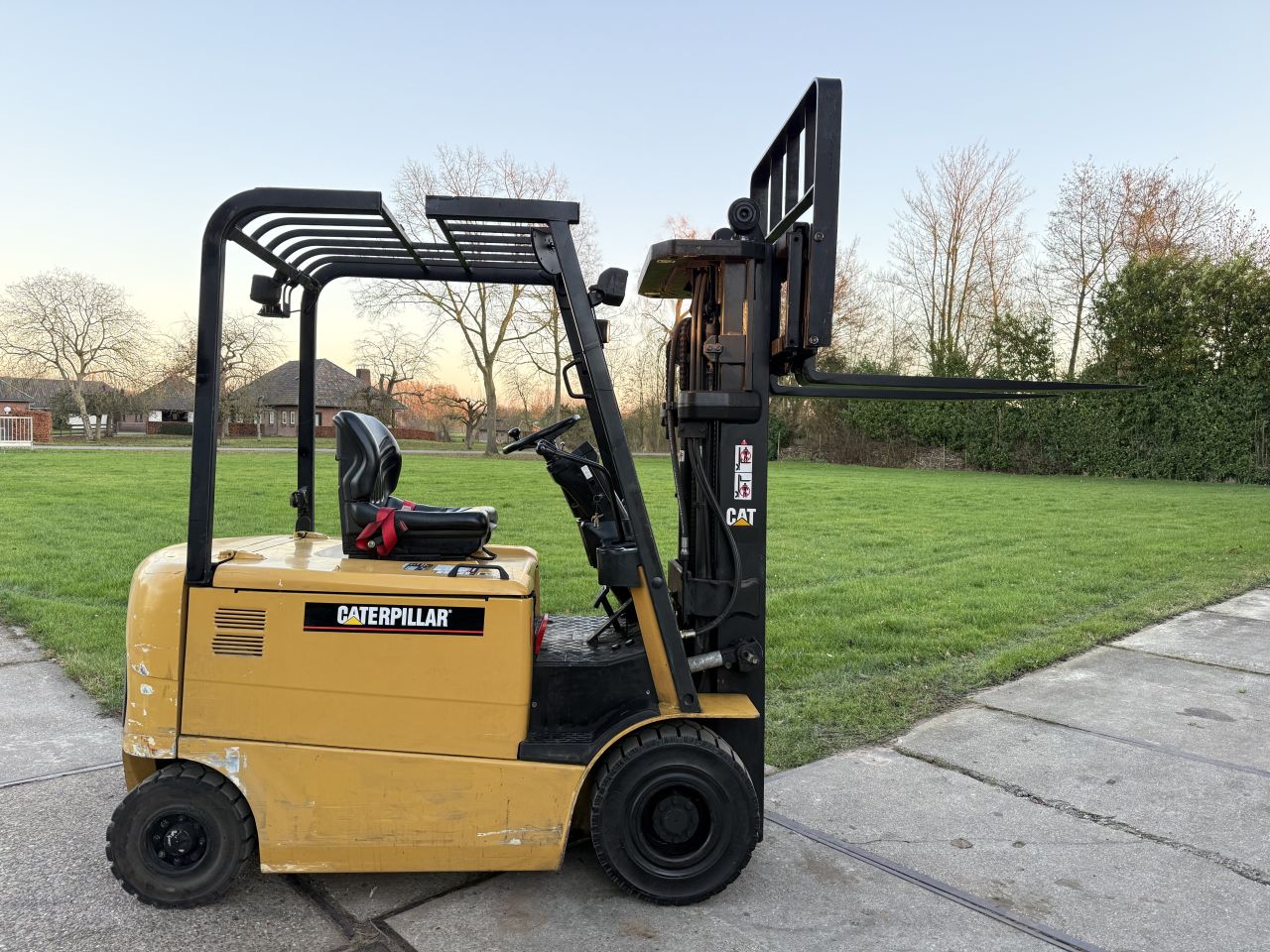 Caterpillar 2500KG elektrisch triplex 4.7M Sideshift 4000uur