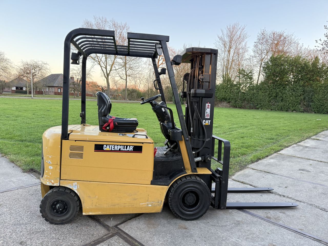 Caterpillar 2500KG elektrisch triplex 4.7M Sideshift 4000uur