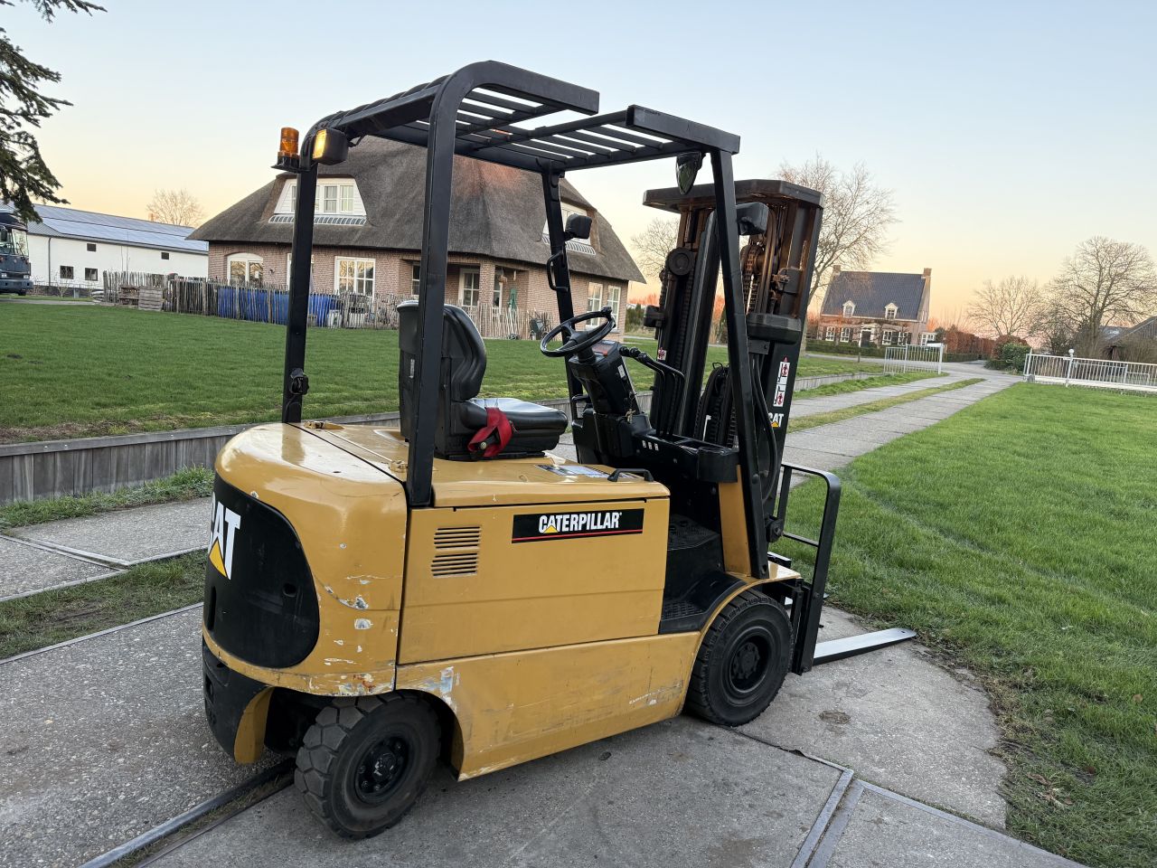 Caterpillar 2500KG elektrisch triplex 4.7M Sideshift 4000uur