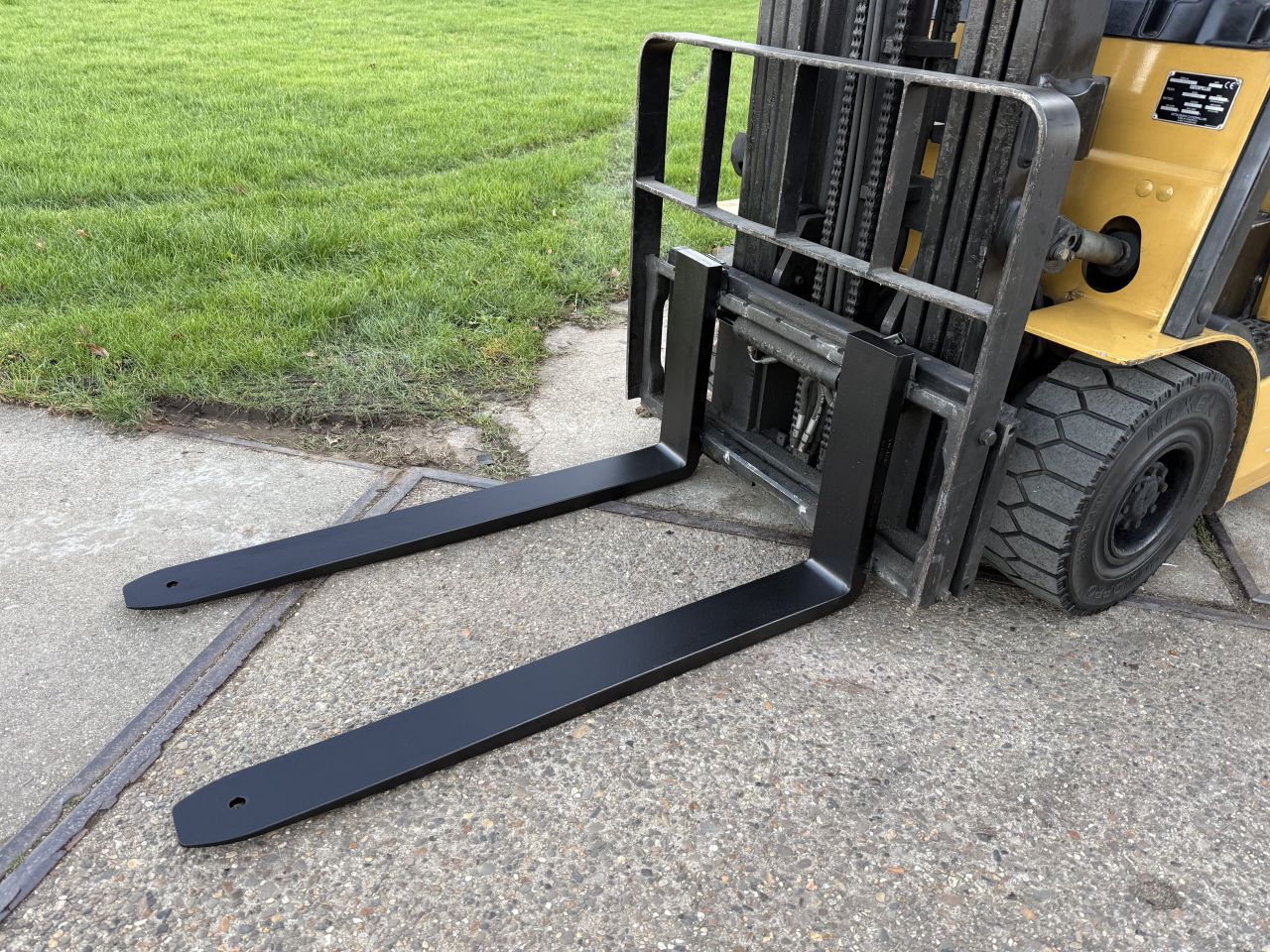 Caterpillar 2500KG elektrisch triplex 4.7M Sideshift 4000uur