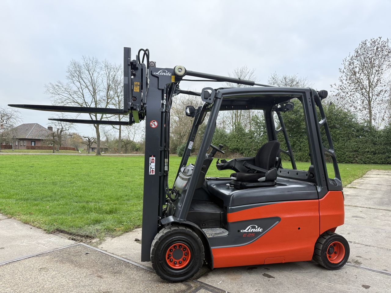 Linde E25 heftruck triplo freelift Sideshift vorkversteller