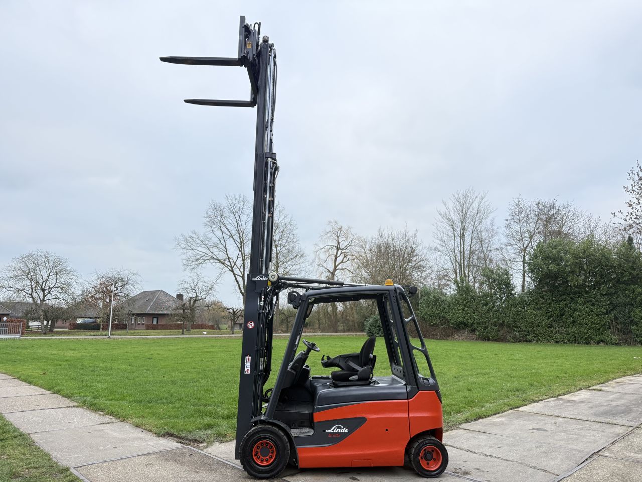 Linde E25 heftruck triplo freelift Sideshift vorkversteller