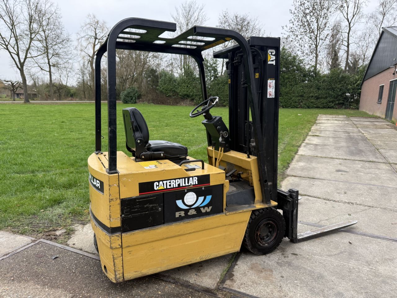 Caterpillar 1500KG elektrisch triplex Freelift sideshift