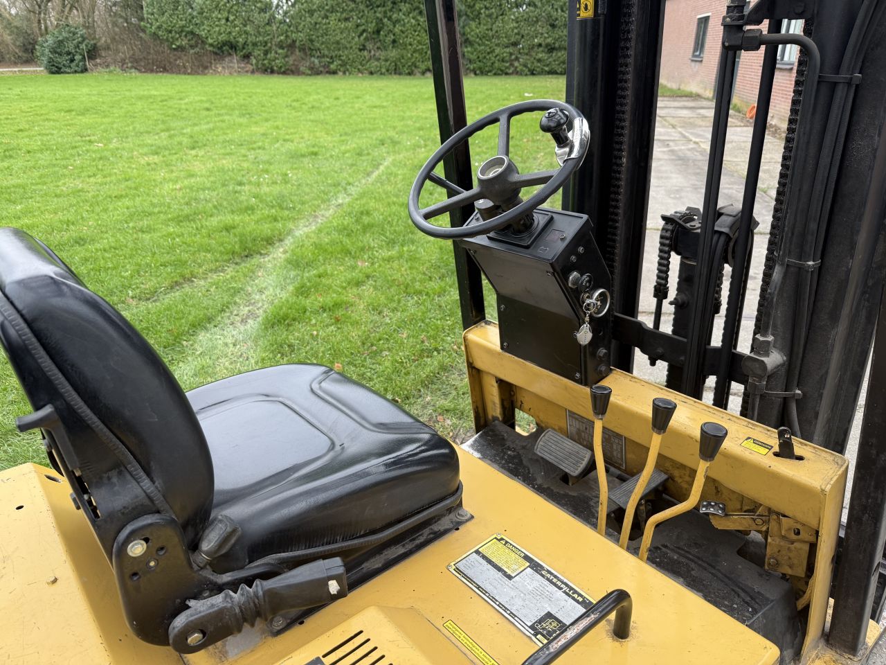 Caterpillar 1500KG elektrisch triplex Freelift sideshift