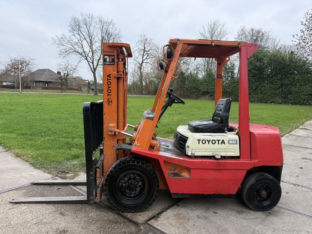 Toyota 2 tonner diesel heftruck Sideshift verlichting automaat