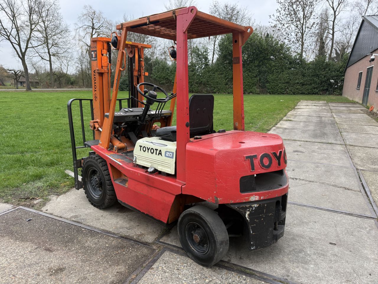 Toyota 2 tonner diesel heftruck Sideshift verlichting automaat