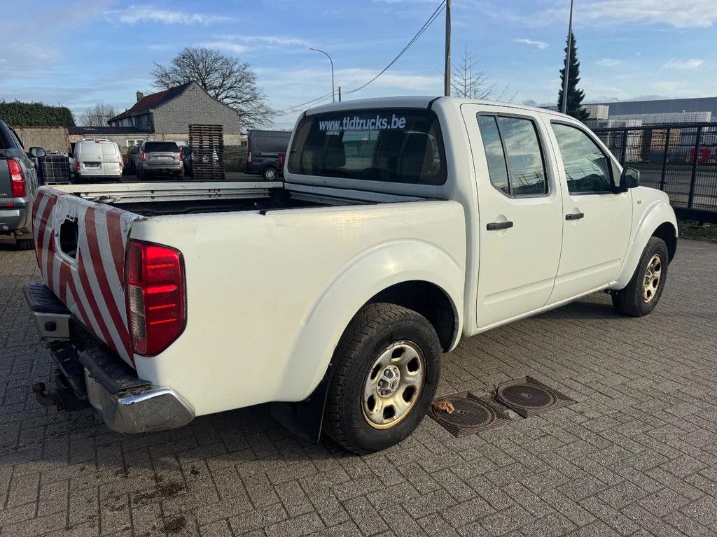 Nissan NAVARA **4X4-EURO 4-LOW KM**
