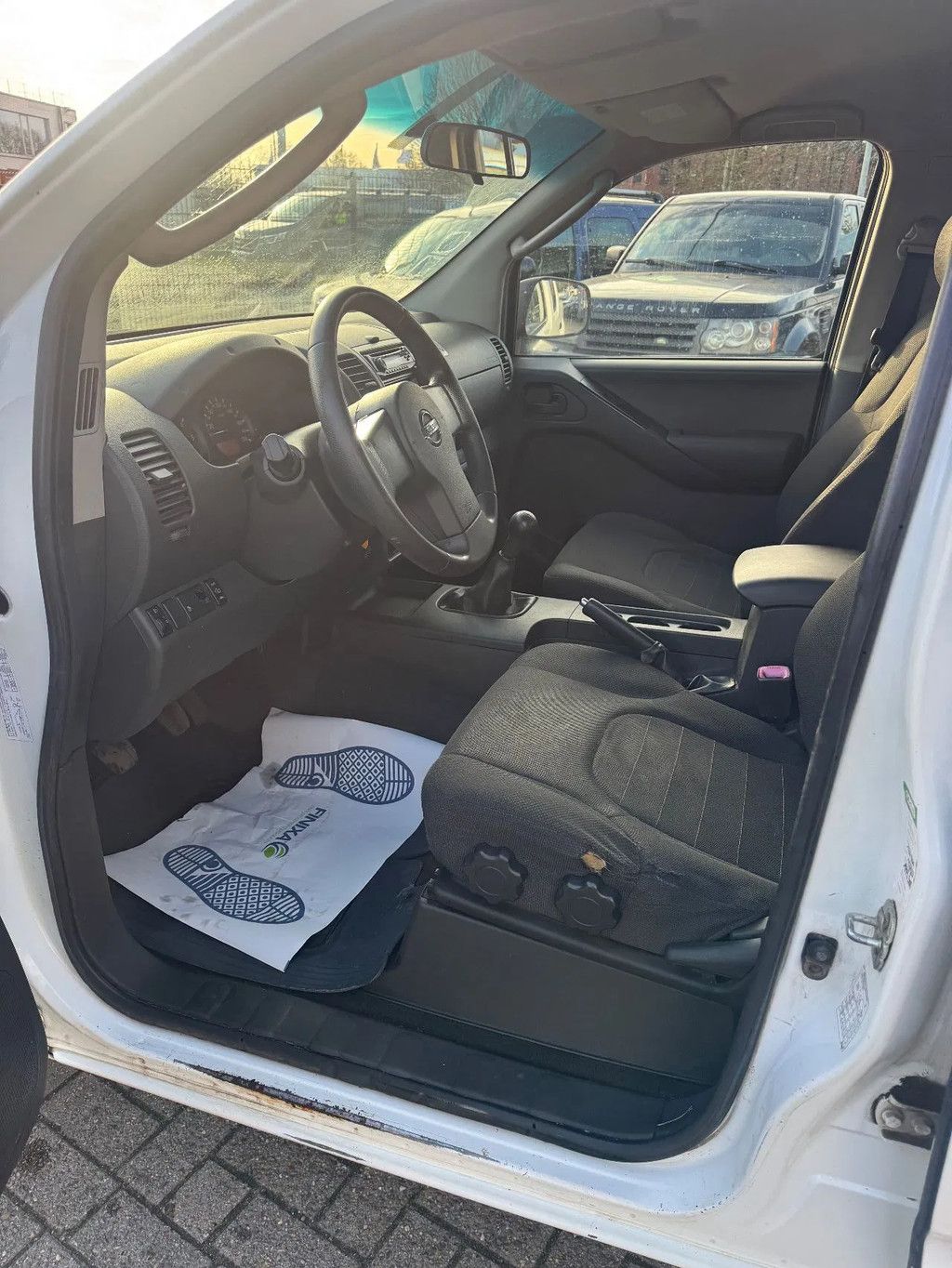 Nissan NAVARA **4X4-EURO 4-LOW KM**