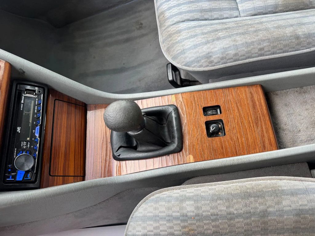 Mercedes-Benz 200-serie **250D-W124**