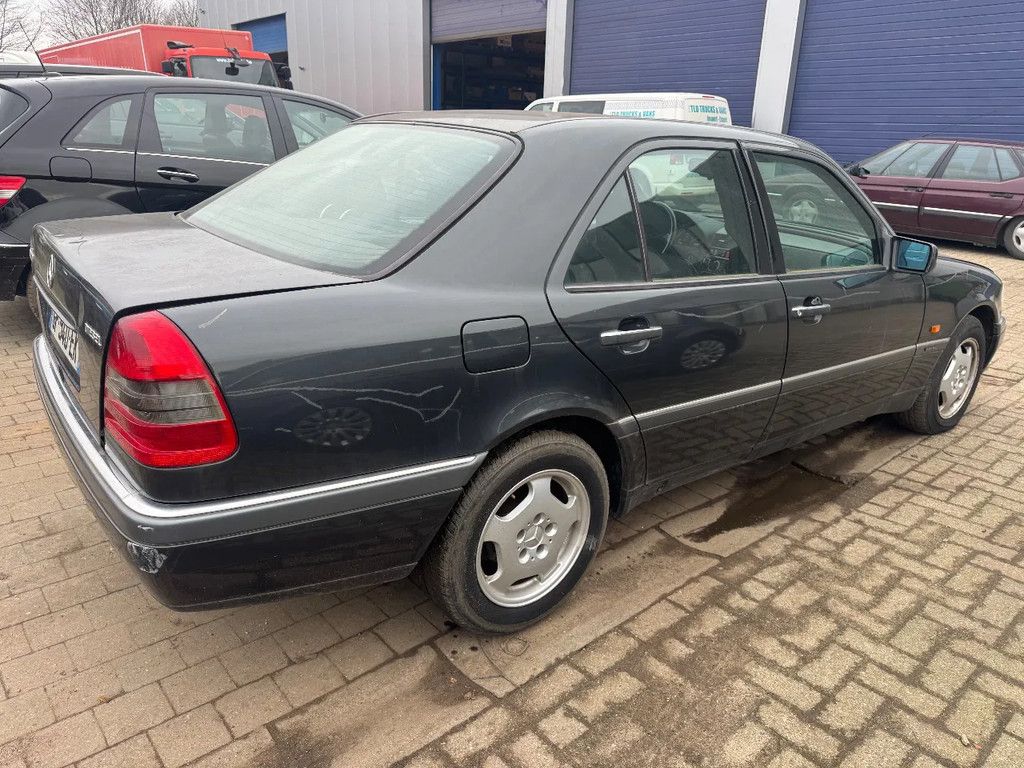 Mercedes-Benz C-klasse **C220 DIESEL-FRENCH CAR**