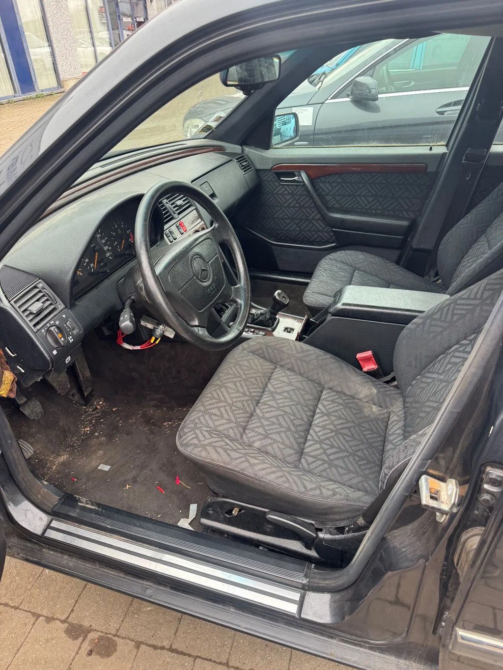 Mercedes-Benz C-klasse **C220 DIESEL-FRENCH CAR**