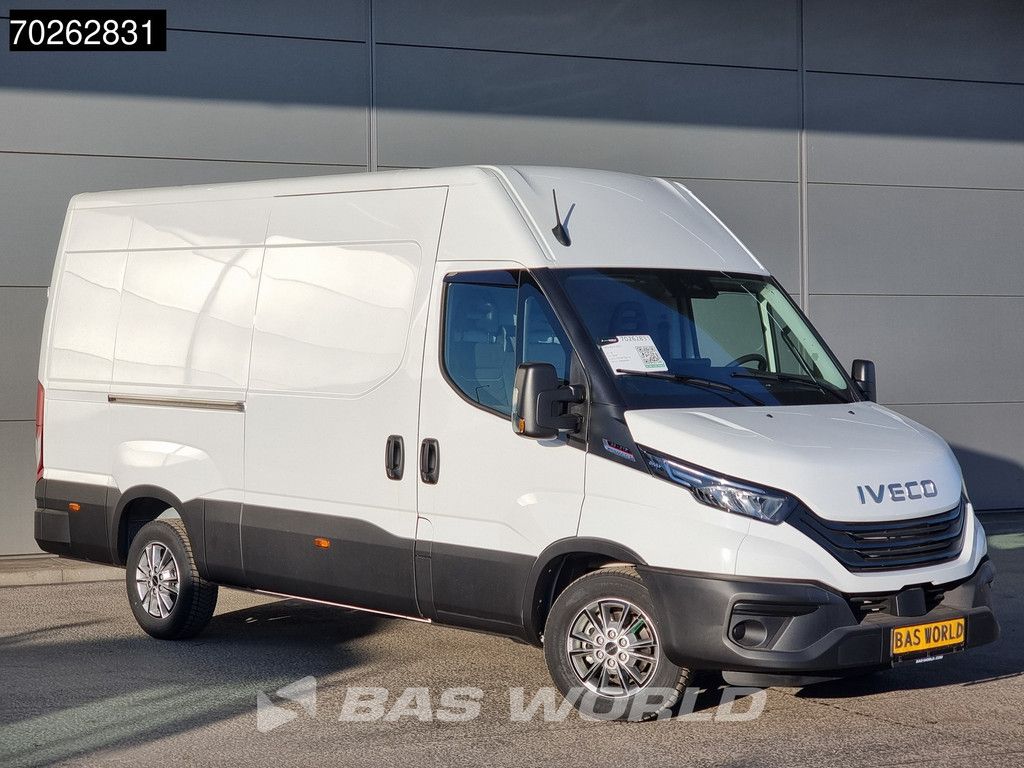 Iveco Daily 35S21 3.0L Automaat 210PK L2H2 2025-Model 3,5t Trekvermogen ACC LED CarPlay Camera Parkeersensoren Velgen Euro6 L3 12m3 Klima