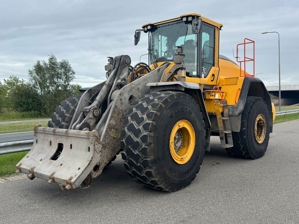 Volvo L220H