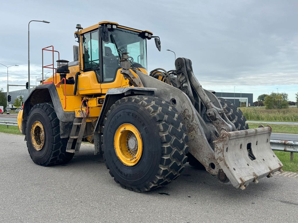 Volvo L220H