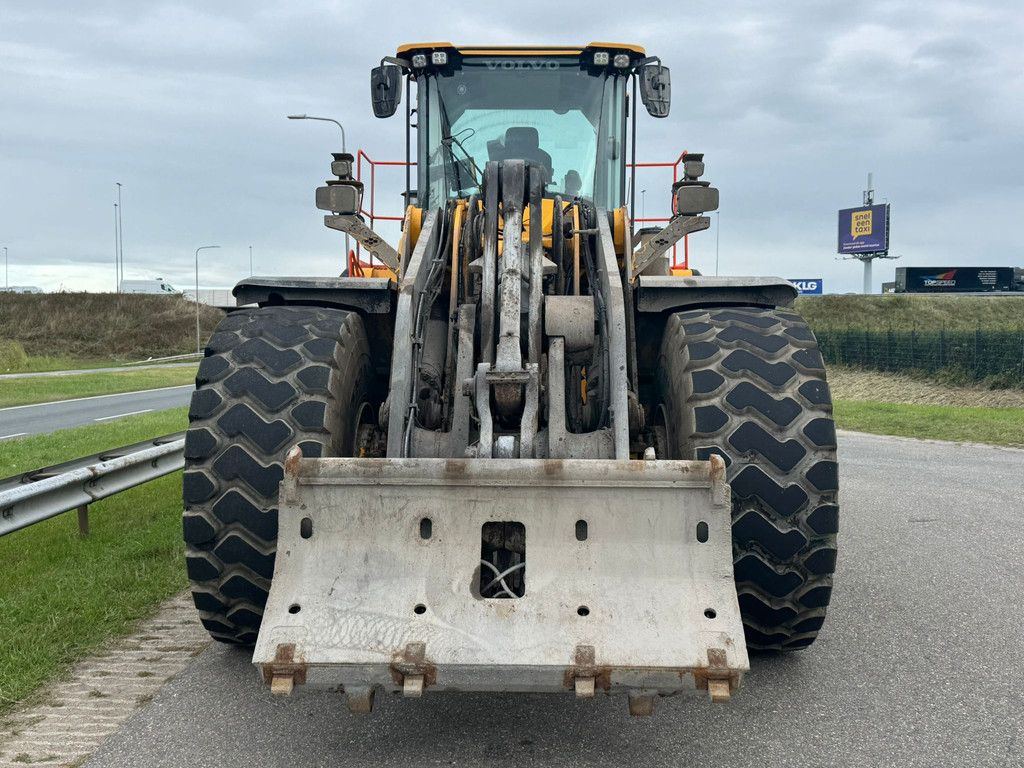 Volvo L220H