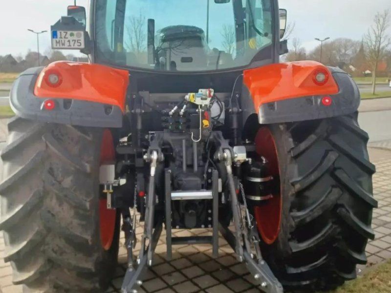 Kubota m6-122