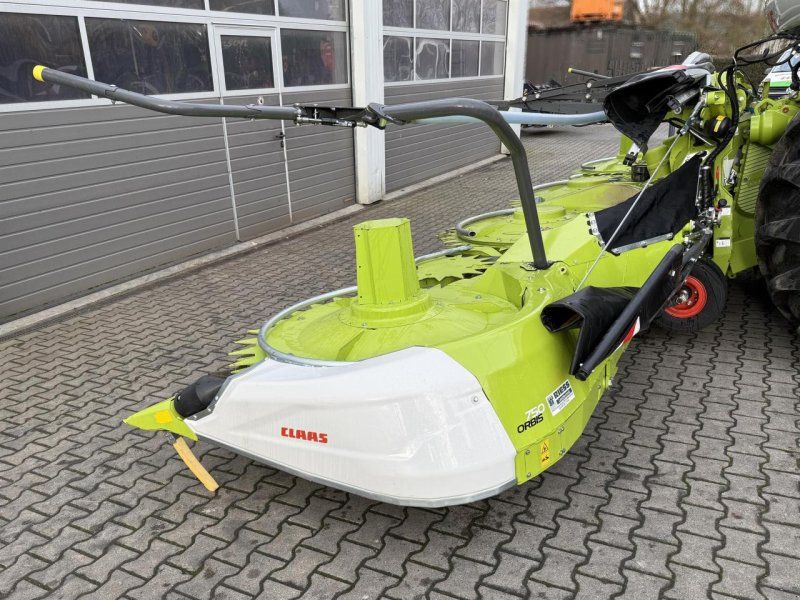 Claas ORBIS 750