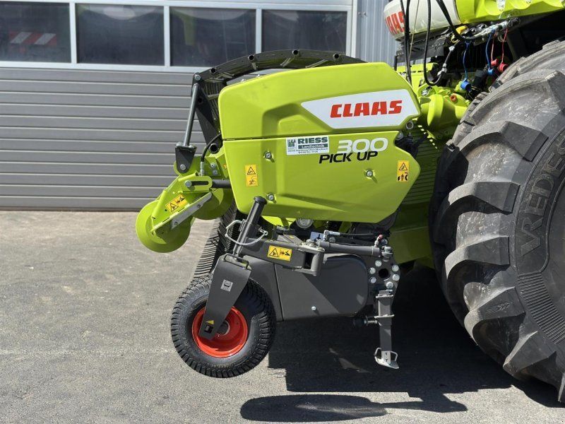 Claas PICK UP 300 PROFI CONTOUR