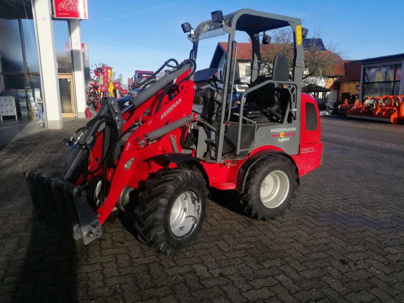 Weidemann 1250 Hoftraktor
