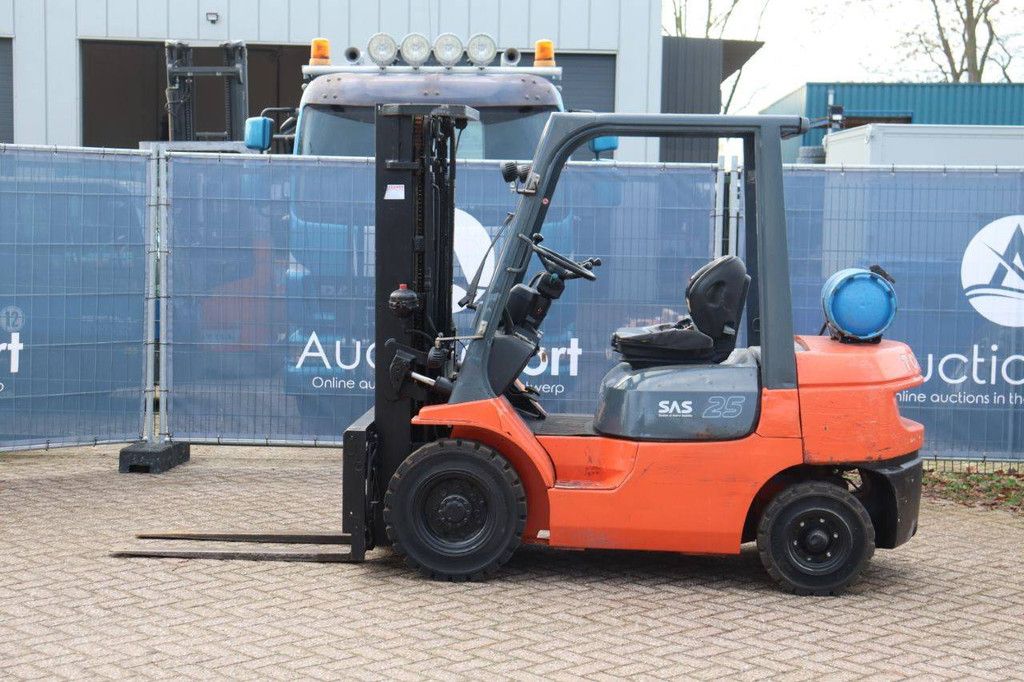 Gabelstapler Toyota 42-7FGF25 LPG 2500kg 4,7m 2000