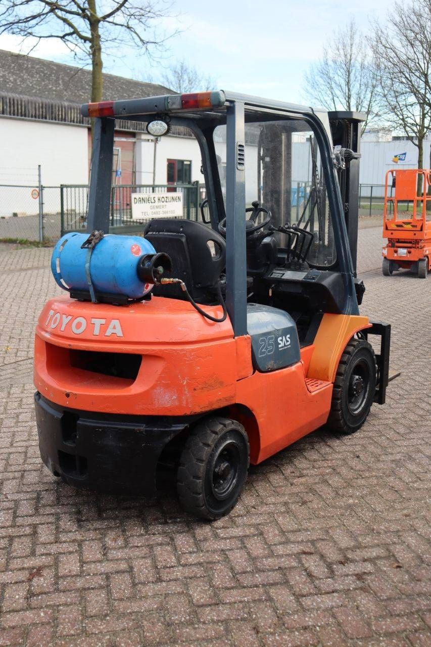 Gabelstapler Toyota 42-7FGF25 LPG 2500kg 4,7m 2000