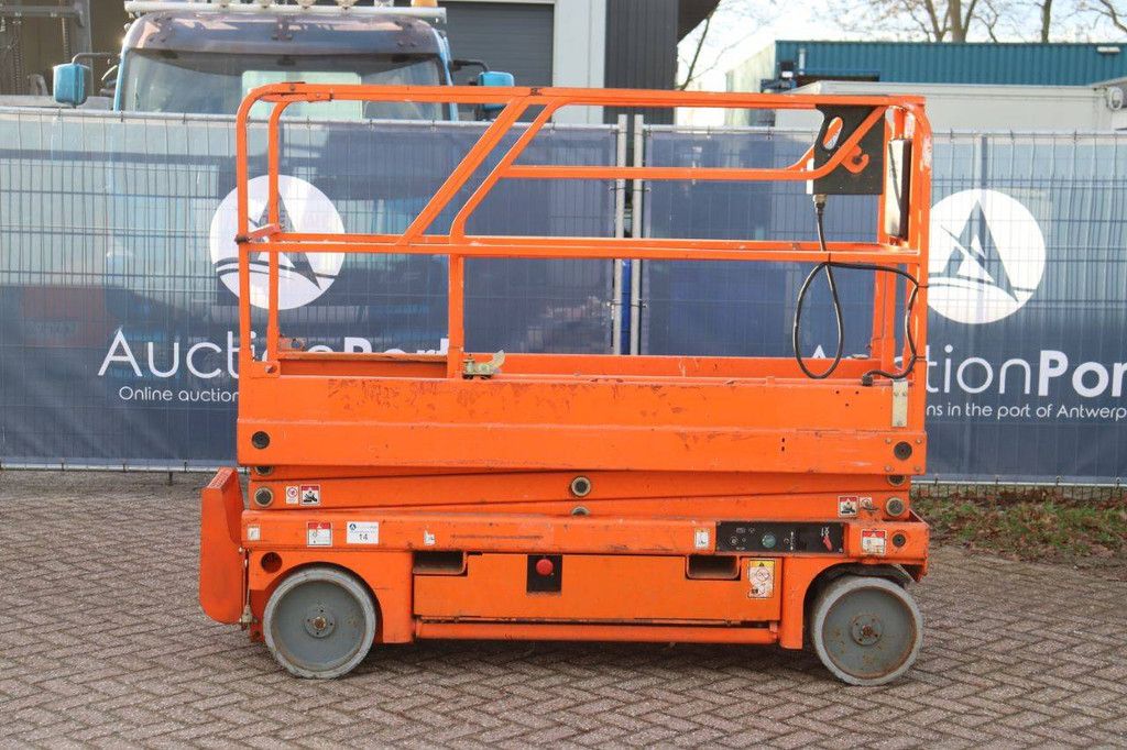 Scissor lift Haulotte Compact 8 Electric 8m 2003