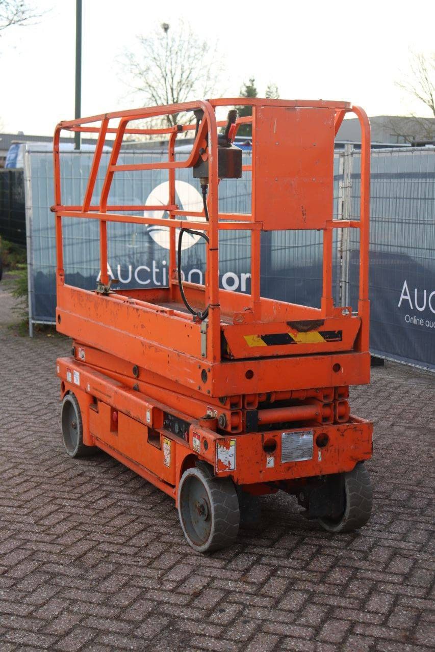 Scissor lift Haulotte Compact 8 Electric 8m 2003