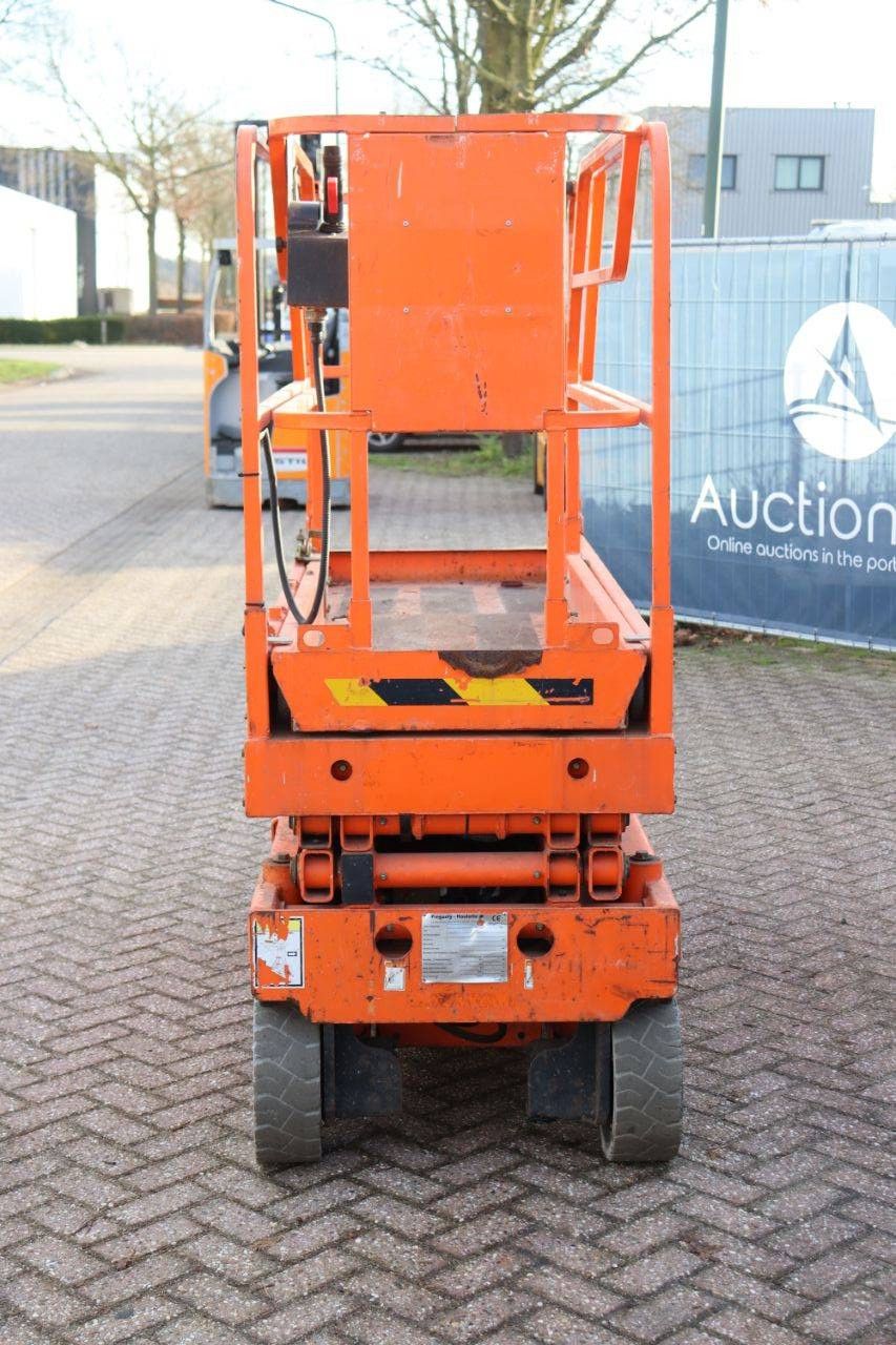 Scissor lift Haulotte Compact 8 Electric 8m 2003