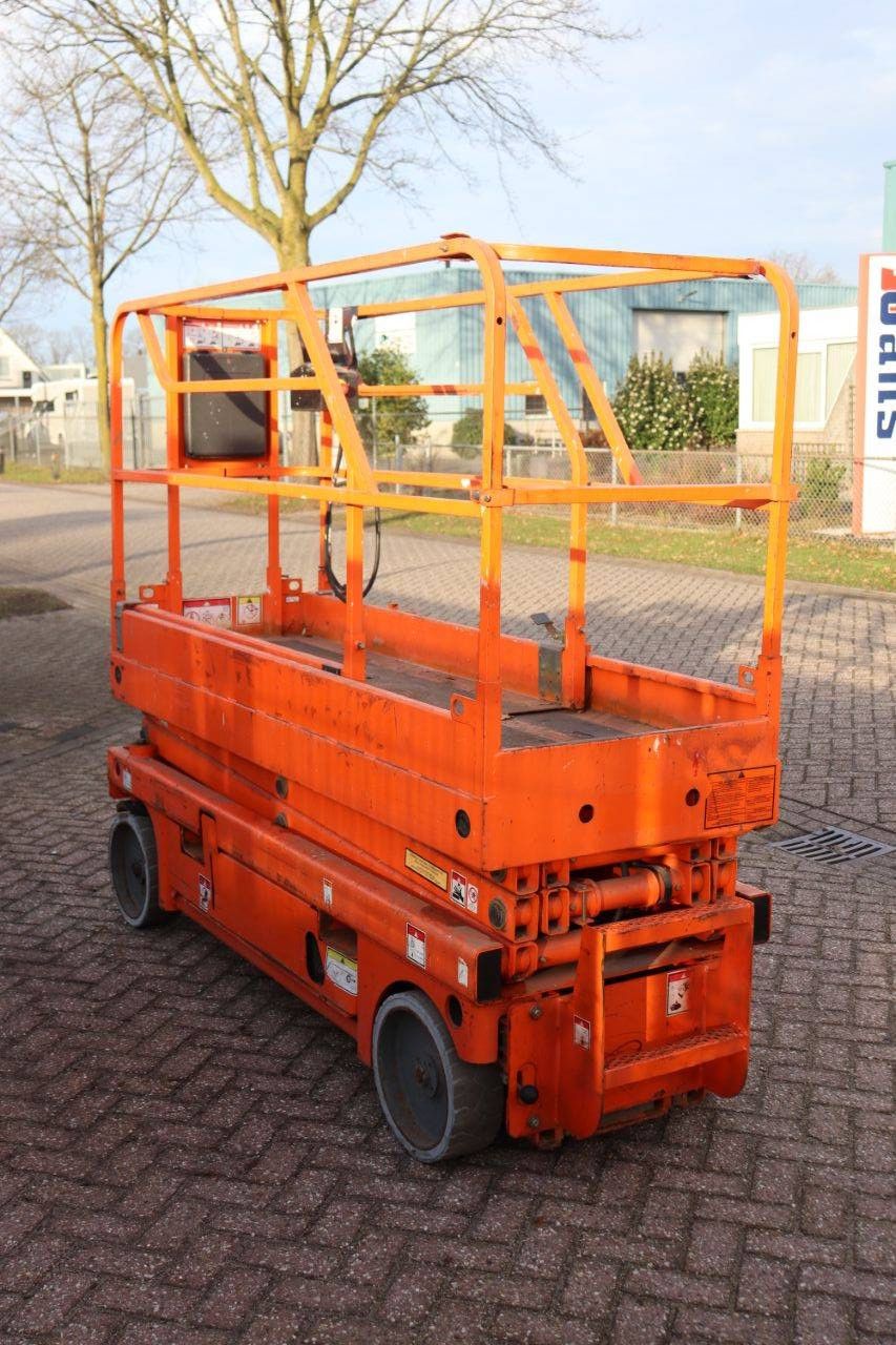 Scissor lift Haulotte Compact 8 Electric 8m 2003