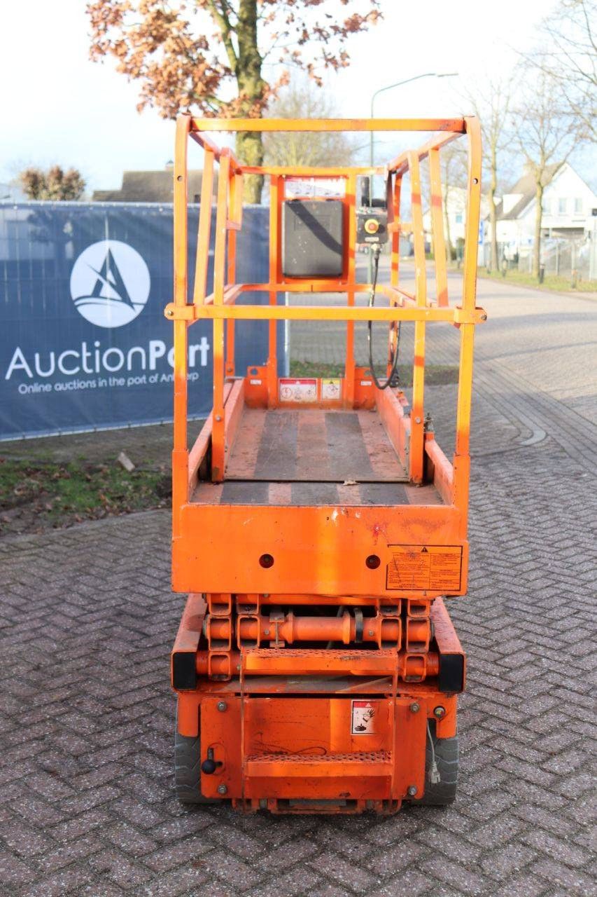 Scissor lift Haulotte Compact 8 Electric 8m 2003