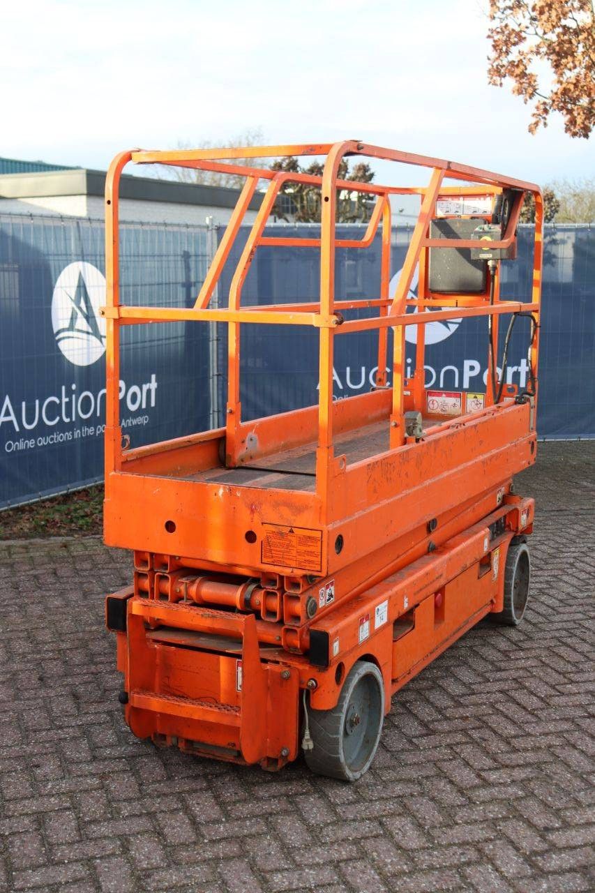 Scissor lift Haulotte Compact 8 Electric 8m 2003