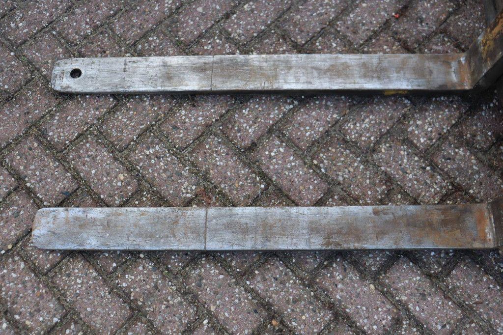 Komatsu FD20H-1211 Diesel-Gabelstapler, 2000 kg