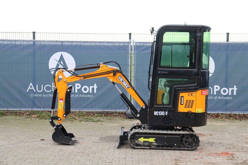 Mini excavator Vicsec VC13C-Y Petrol 13.5 hp 2025 New