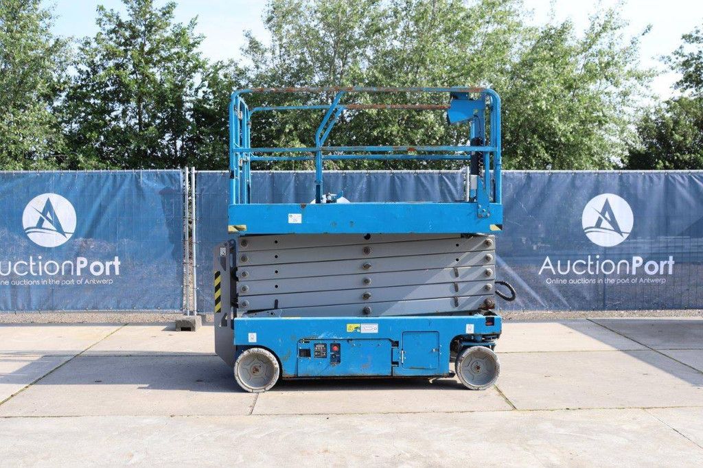 Genie GS4047 Electric Scissor Lift 350kg 13.70m 2013