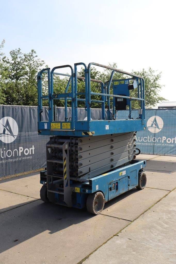 Genie GS4047 Electric Scissor Lift 350kg 13.70m 2013