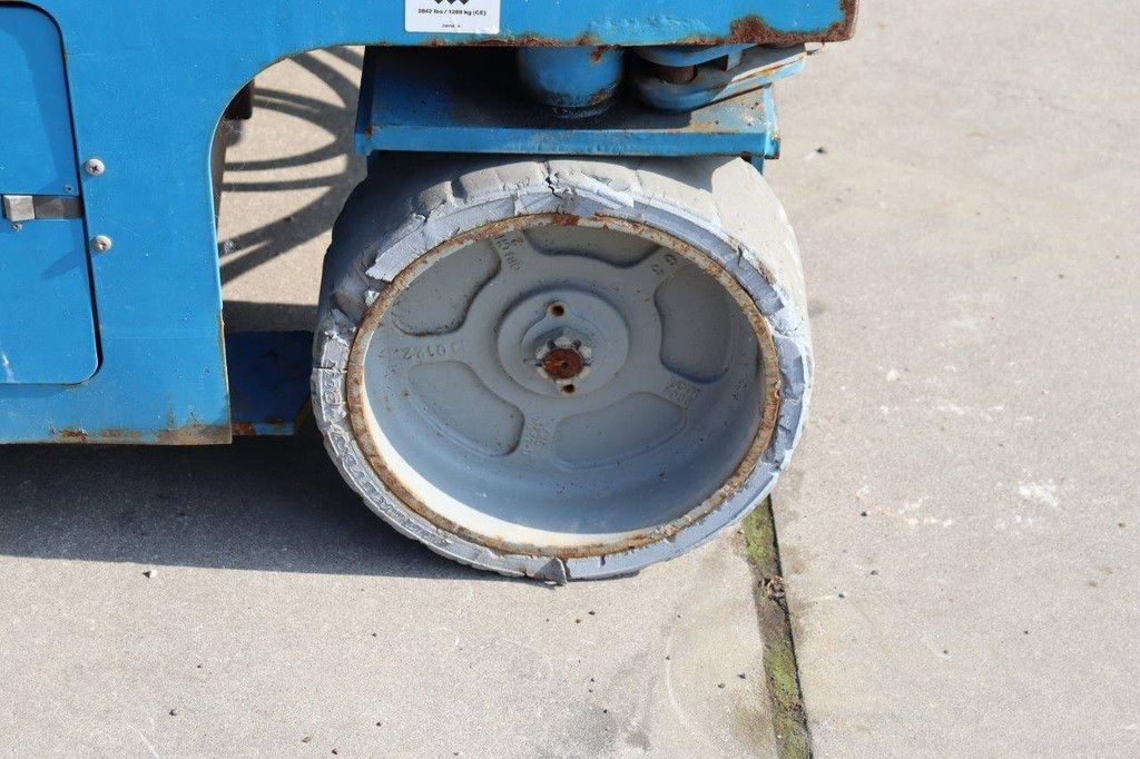 Genie GS4047 Electric Scissor Lift 350kg 13.70m 2013