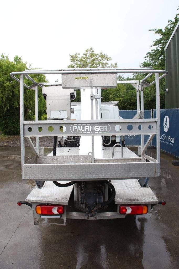 Nissan Cabstar Diesel 25,8 m 2013 LKW-montierte Hubarbeitsbühne