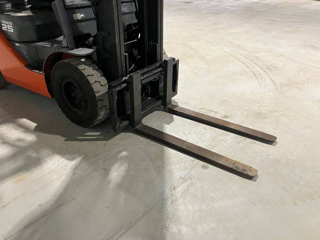 Gabelstapler Toyota 02-8FG25 LPG 2500kg 4,0m 2008