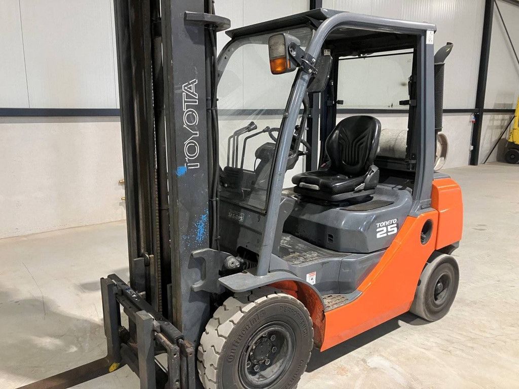Gabelstapler Toyota 02-8FG25 LPG 2500kg 4,0m 2008