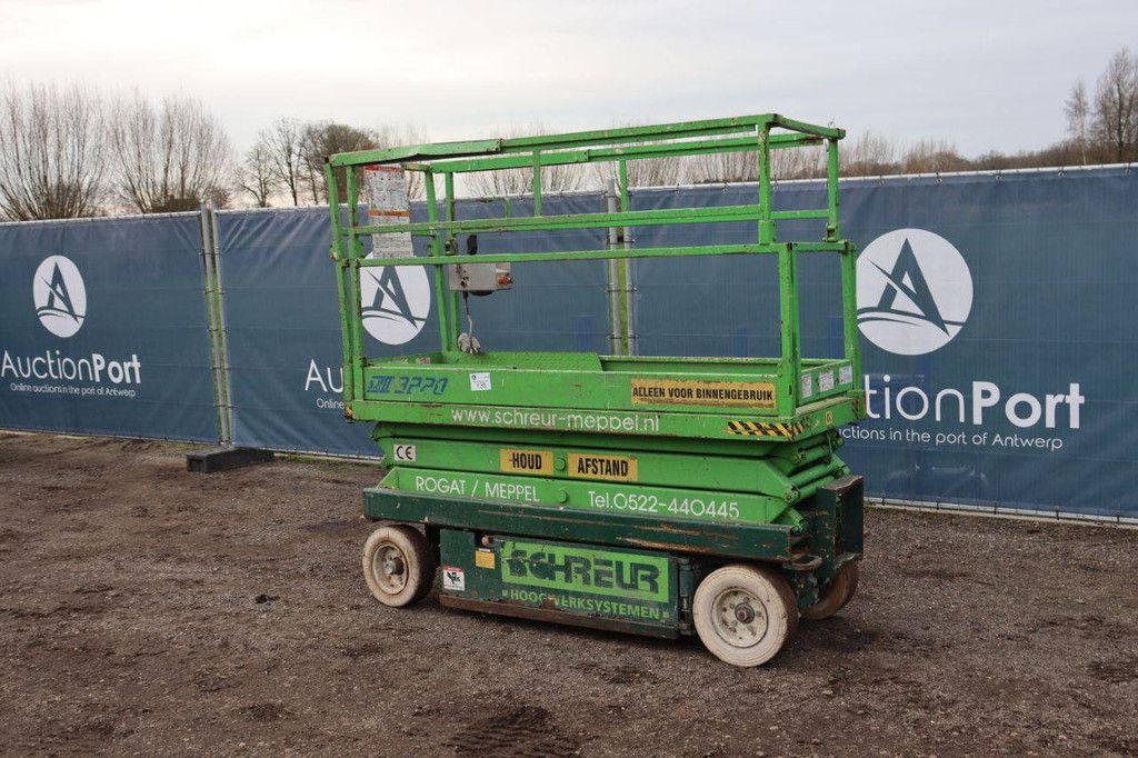 Scissor lift Skyjack SJ 3220 Electric 8.1m 1998