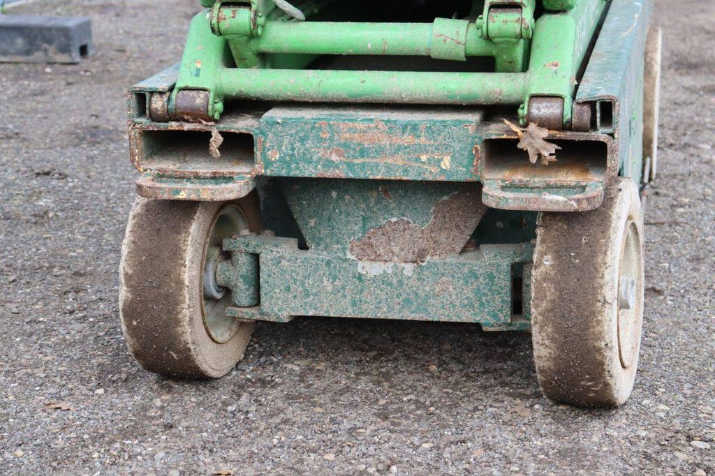 Scissor lift Skyjack SJ 3220 Electric 8.1m 1998