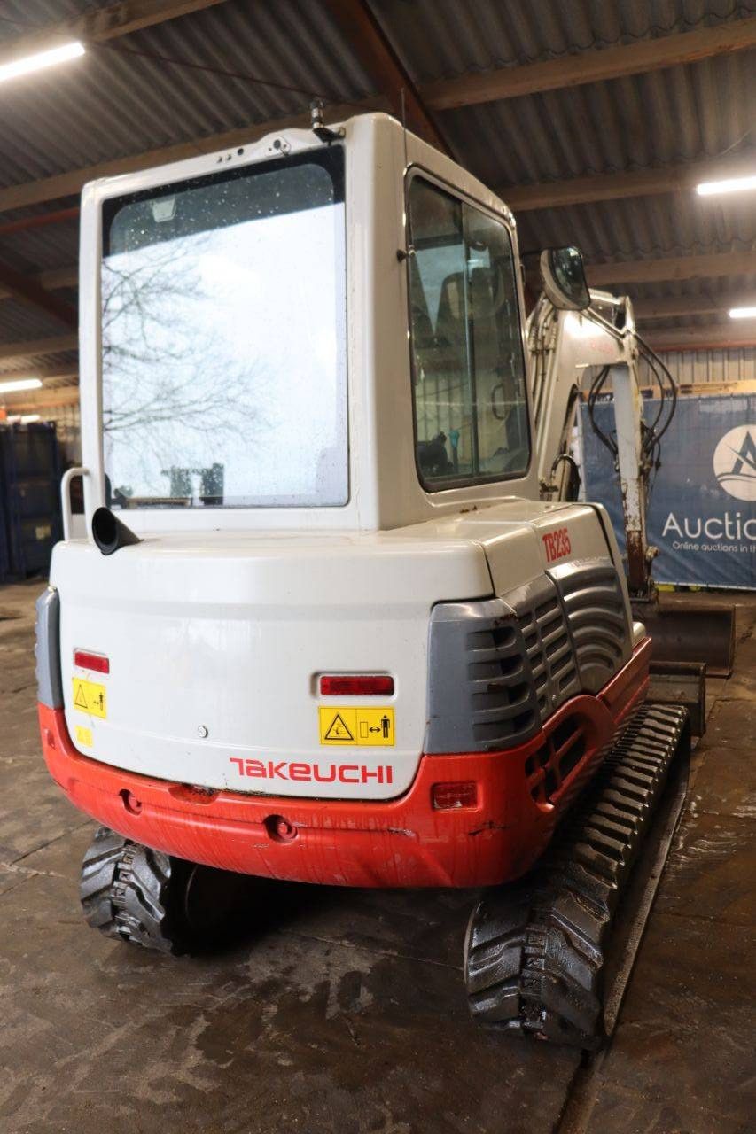 Crawler excavator Takeuchi TB235 Diesel 22kW 2011