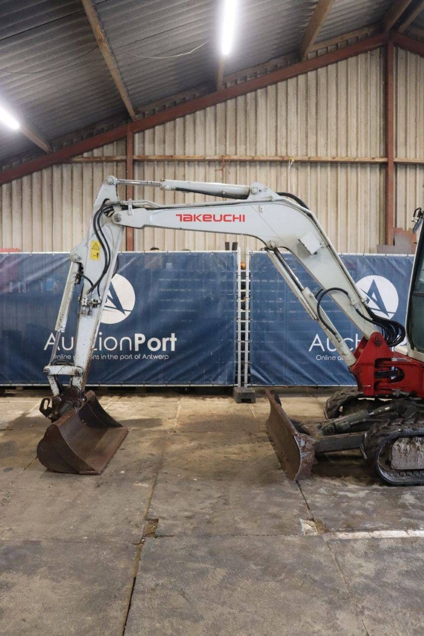 Crawler excavator Takeuchi TB235 Diesel 22kW 2011