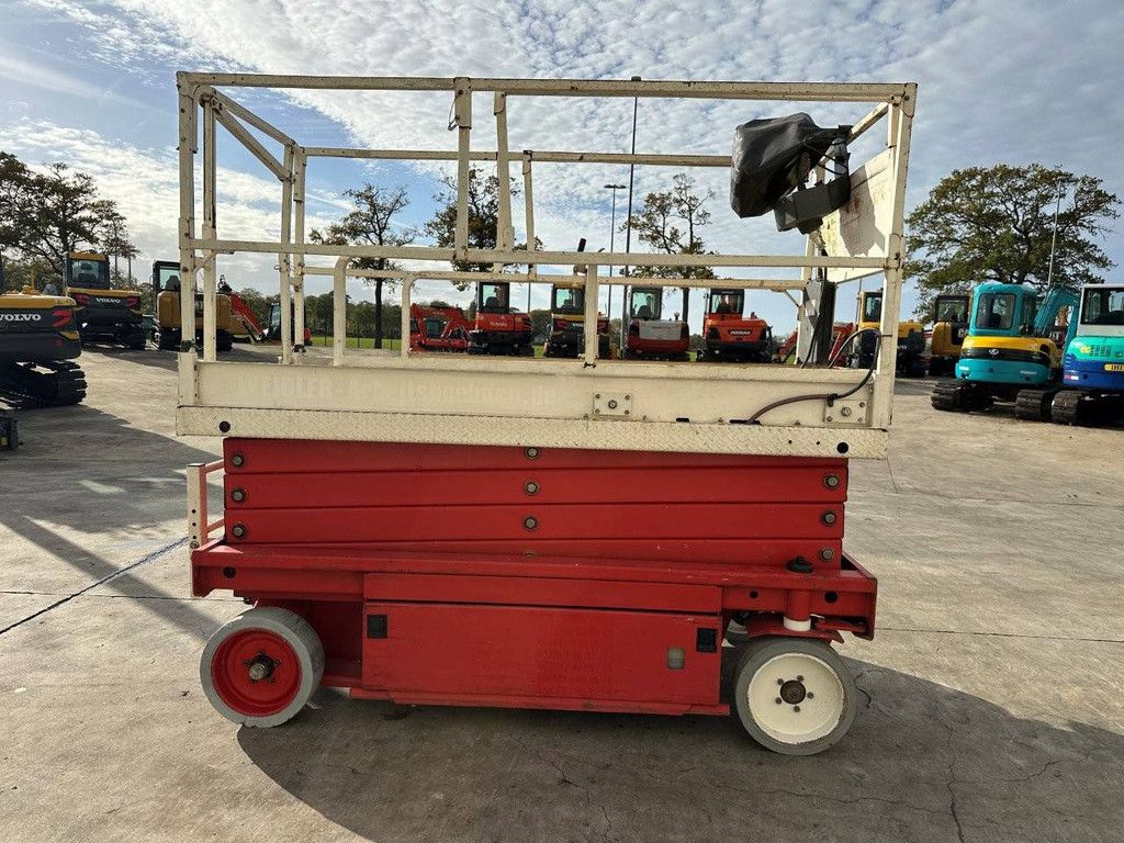 Scissor lift JLG 2646 Electric 7.9m 2002