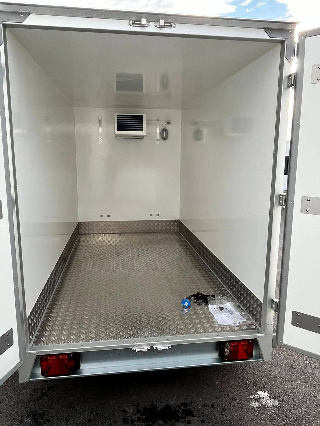 Refrigerated Truck Variant New