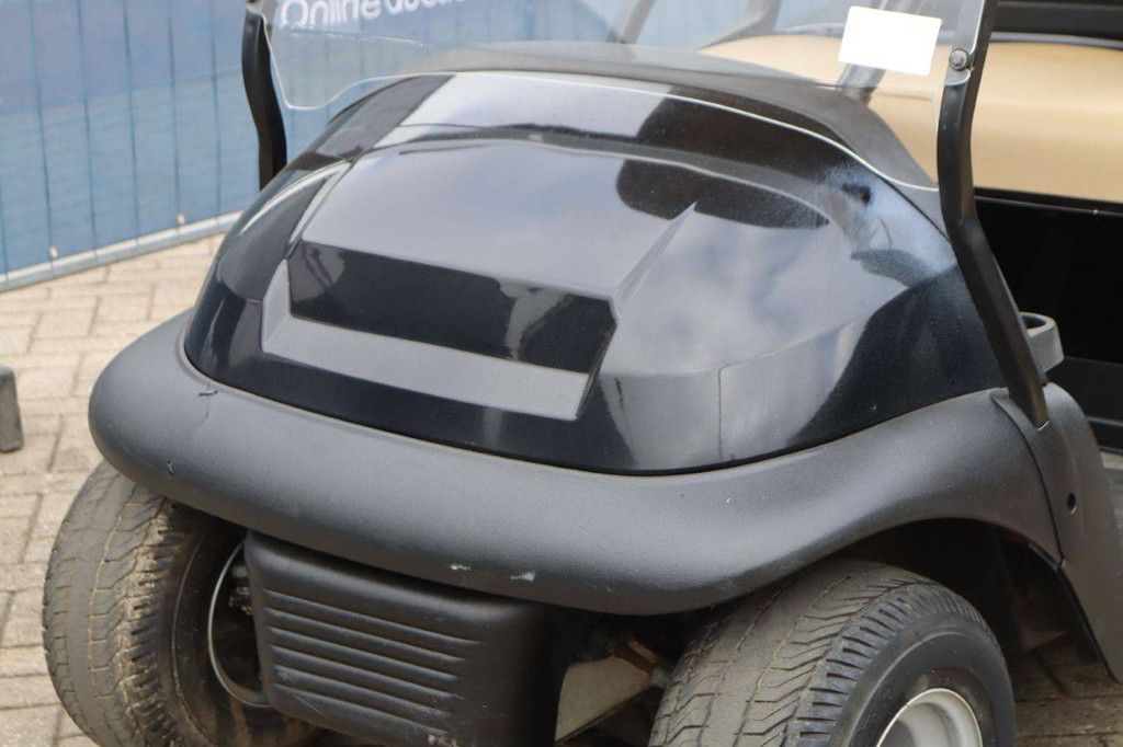 Golfwagen Club Car Benzin