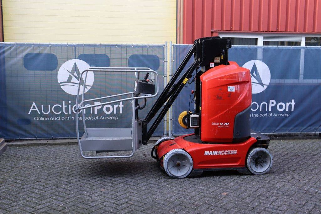 Manitou 100VJR Evolution Electric Mast Lift 9.9m 2009