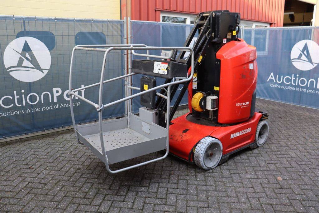 Manitou 100VJR Evolution Electric Mast Lift 9.9m 2009