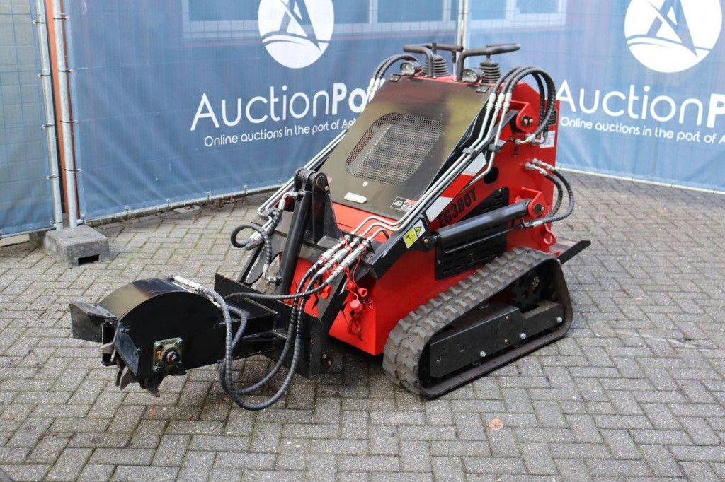 Stobbenfrees Skidster EG380T Benzine 16pk 2024 Nieuw