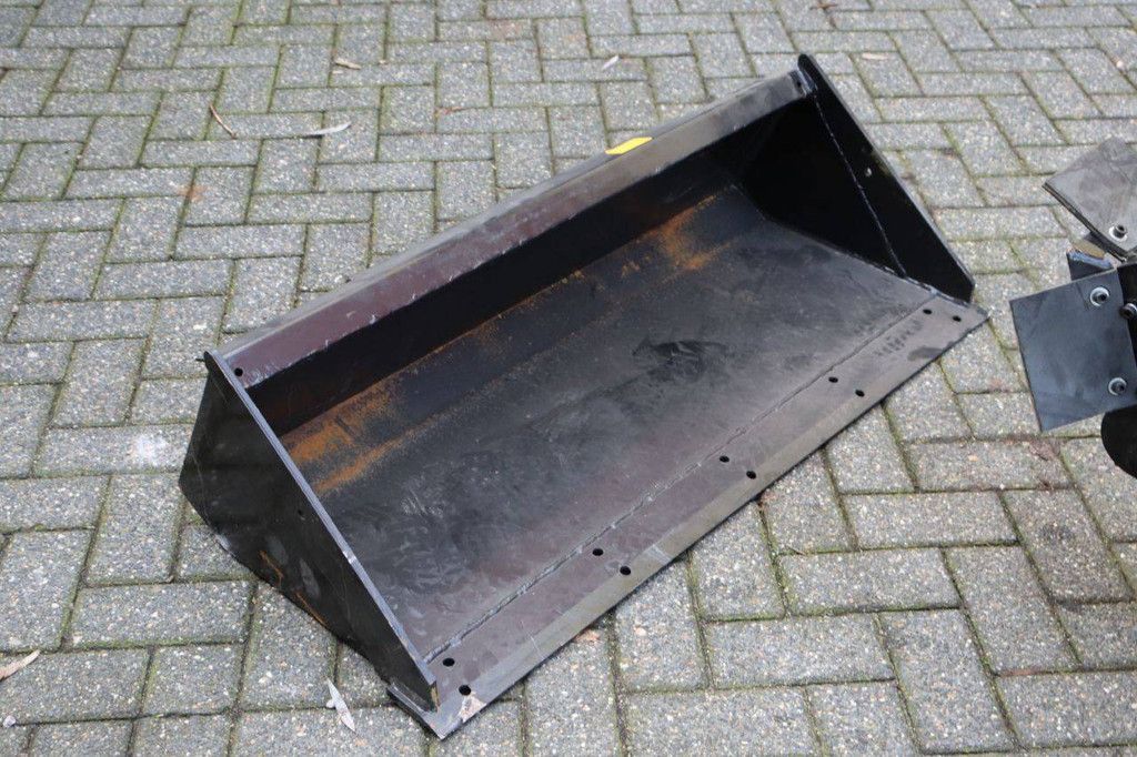 Stobbenfrees Skidster EG380T Benzine 16pk 2024 Nieuw